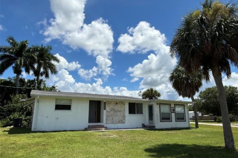 Villa ou maison à Punta Gorda, Floride 2 chambres, 119.75 m2 № 2344687