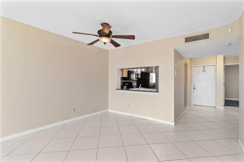 Condominio en venta en Clearwater, Florida, 2 dormitorios, 103.59 m2 № 1733080 - foto 4