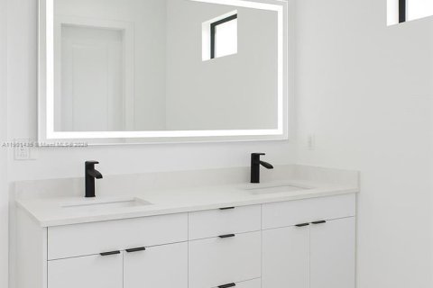 Купить виллу или дом в Лихай-Эйкерс, Флорида 3 спальни, № 1951713 - фото 21