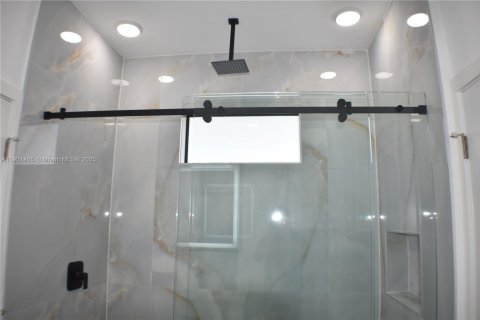 Купить виллу или дом в Лихай-Эйкерс, Флорида 3 спальни, № 1951713 - фото 13