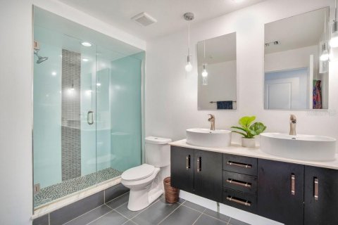 Condominio en venta en Orlando, Florida, 2 dormitorios, 106.84 m2 № 2198973 - foto 13