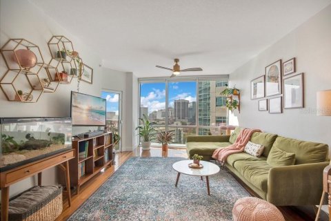 Condominio en venta en Orlando, Florida, 2 dormitorios, 106.84 m2 № 2198973 - foto 3