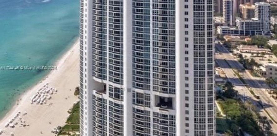 Condo in Sunny Isles Beach, Florida, 1 bedroom № 1493006