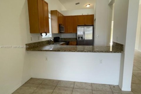 Villa ou maison à louer à Homestead, Floride: 3 chambres, 142.51 m2 № 1990834 - photo 6