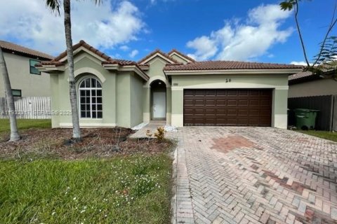 Villa ou maison à louer à Homestead, Floride: 3 chambres, 142.51 m2 № 1990834 - photo 1