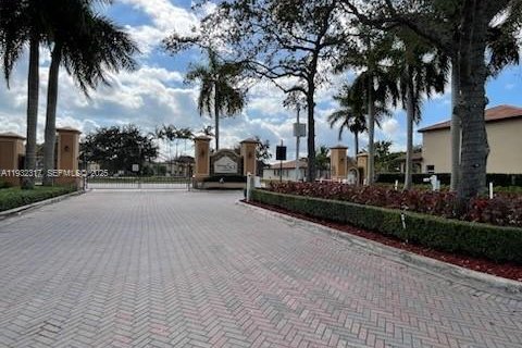 Villa ou maison à louer à Homestead, Floride: 3 chambres, 142.51 m2 № 1990834 - photo 10
