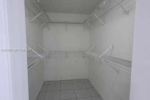 Villa ou maison à louer à Miami, Floride: 4 chambres, 208.94 m2 № 2076269 - photo 10