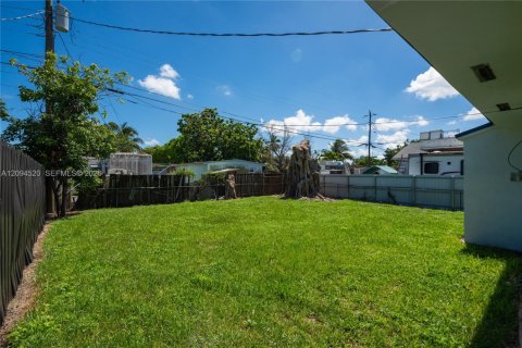 Villa ou maison à louer à Miami, Floride: 3 chambres, 180.6 m2 № 2385017 - photo 19