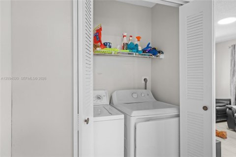 Villa ou maison à louer à Miami, Floride: 3 chambres, 180.6 m2 № 2385017 - photo 16