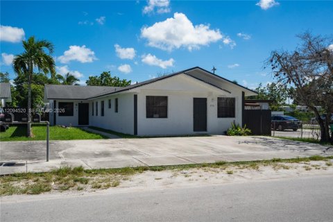 Villa ou maison à Miami, Floride 3 chambres, 180.6 m2 № 2385017