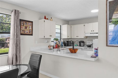 Villa ou maison à louer à Miami, Floride: 3 chambres, 180.6 m2 № 2385017 - photo 7