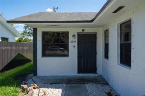 Villa ou maison à louer à Miami, Floride: 3 chambres, 180.6 m2 № 2385017 - photo 3