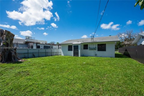 Villa ou maison à louer à Miami, Floride: 3 chambres, 180.6 m2 № 2385017 - photo 20