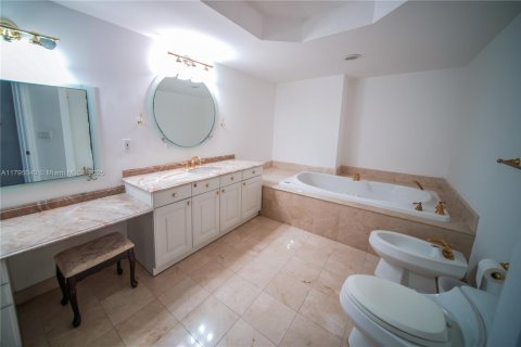 Condominio en venta en Key Biscayne, Florida, 2 dormitorios, 274.06 m2 № 1992274 - foto 9
