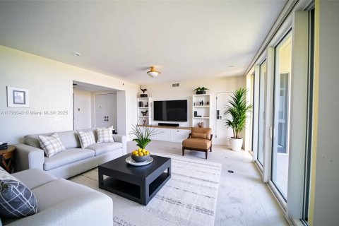 Condominio en venta en Key Biscayne, Florida, 2 dormitorios, 274.06 m2 № 1992274 - foto 17