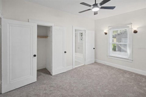 House in New Port Richey, Florida 3 bedrooms, 104.05 sq.m. № 2429095 - photo 16