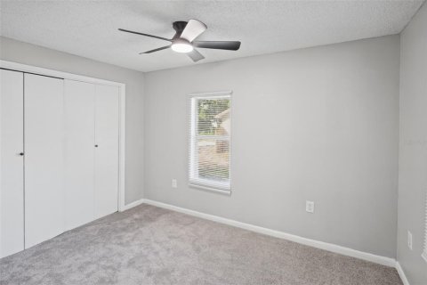 House in New Port Richey, Florida 3 bedrooms, 104.05 sq.m. № 2429095 - photo 18