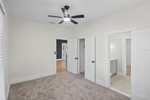 House in New Port Richey, Florida 3 bedrooms, 104.05 sq.m. № 2429095 - photo 17