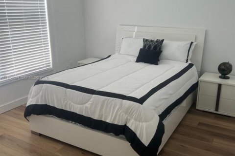 Снять в аренду виллу или дом в Киссимми, Флорида 4 спальни, 178.09м2, № 2020037 - фото 7