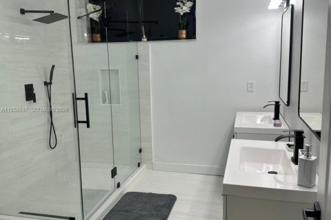 Снять в аренду виллу или дом в Киссимми, Флорида 4 спальни, 178.09м2, № 2020037 - фото 12