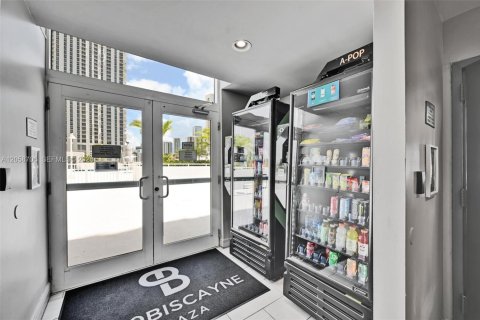 Condo in Miami, Florida, 1 bedroom  № 2167901 - photo 25