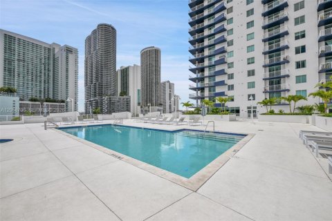 Condo in Miami, Florida, 1 bedroom  № 2167901 - photo 19