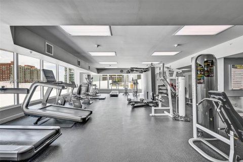 Condo in Miami, Florida, 1 bedroom  № 2167901 - photo 26