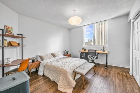 Condo in Miami, Florida, 1 bedroom  № 2167901 - photo 11
