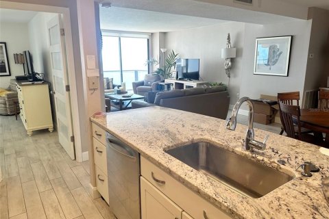Condominio en alquiler en Clearwater, Florida, 2 dormitorios, 117.43 m2 № 469672 - foto 11