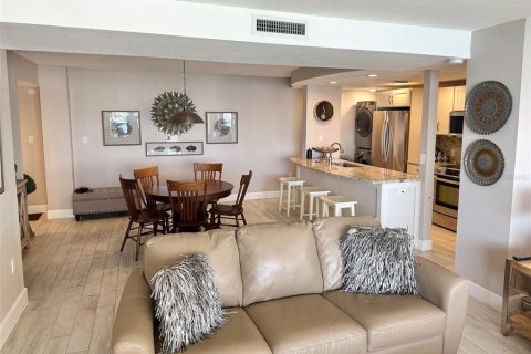 Condominio en alquiler en Clearwater, Florida, 2 dormitorios, 117.43 m2 № 469672 - foto 4