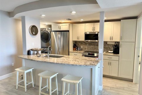 Condominio en alquiler en Clearwater, Florida, 2 dormitorios, 117.43 m2 № 469672 - foto 7