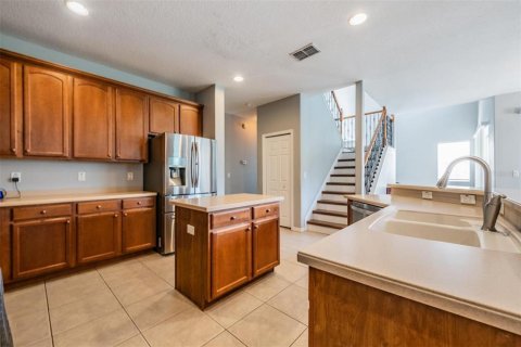 House in Tampa, Florida 5 bedrooms, 264.59 sq.m. № 1772977 - photo 15