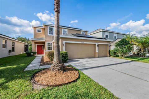House in Tampa, Florida 5 bedrooms, 264.59 sq.m. № 1772977 - photo 3
