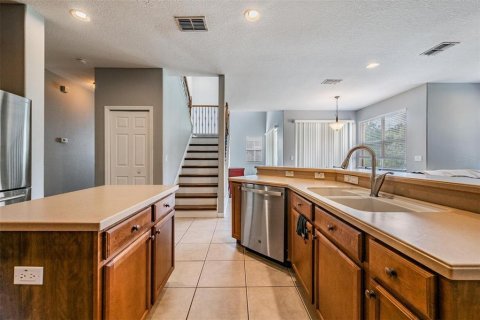 House in Tampa, Florida 5 bedrooms, 264.59 sq.m. № 1772977 - photo 14
