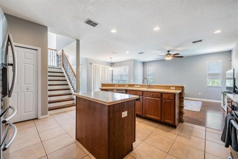 House in Tampa, Florida 5 bedrooms, 264.59 sq.m. № 1772977 - photo 16