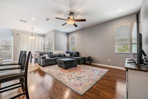 House in Tampa, Florida 5 bedrooms, 264.59 sq.m. № 1772977 - photo 18