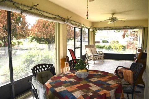 Villa ou maison à vendre à Port St. Lucie, Floride: 3 chambres, 168.62 m2 № 2146047 - photo 19