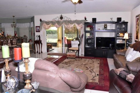 Villa ou maison à vendre à Port St. Lucie, Floride: 3 chambres, 168.62 m2 № 2146047 - photo 12