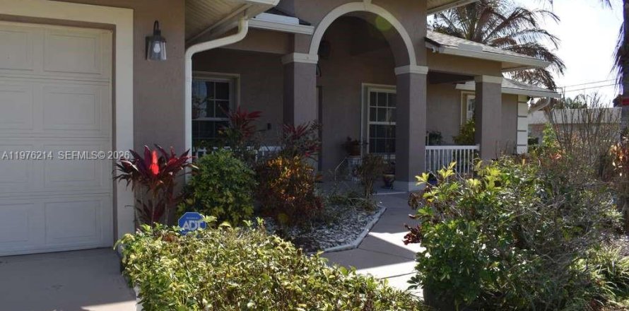 Villa ou maison à Port St. Lucie, Floride 3 chambres, 168.62 m2 № 2146047