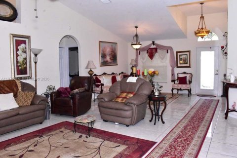 Villa ou maison à vendre à Port St. Lucie, Floride: 3 chambres, 168.62 m2 № 2146047 - photo 10