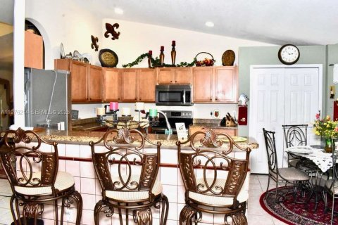 Villa ou maison à vendre à Port St. Lucie, Floride: 3 chambres, 168.62 m2 № 2146047 - photo 17