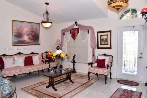 Villa ou maison à vendre à Port St. Lucie, Floride: 3 chambres, 168.62 m2 № 2146047 - photo 4