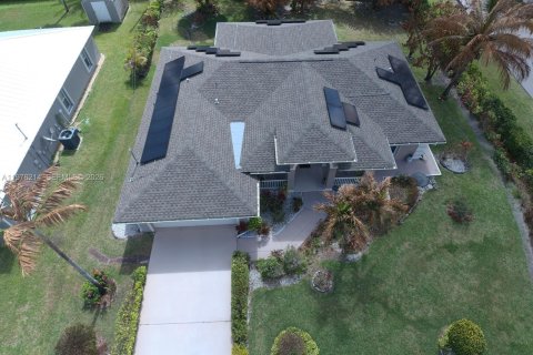 Villa ou maison à vendre à Port St. Lucie, Floride: 3 chambres, 168.62 m2 № 2146047 - photo 3