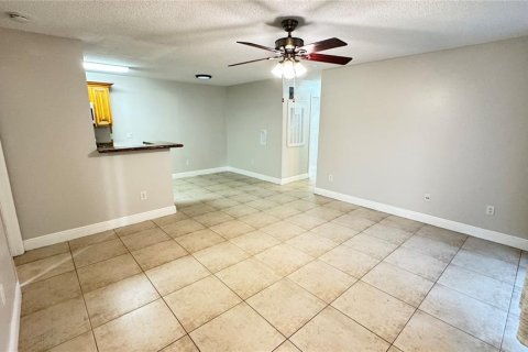 Copropriété à louer à Lake Mary, Floride: 3 chambres, 102.47 m2 № 2416629 - photo 8