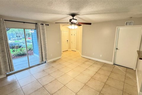 Copropriété à louer à Lake Mary, Floride: 3 chambres, 102.47 m2 № 2416629 - photo 7