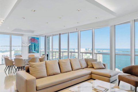 Condo in Miami, Florida, 3 bedrooms № 1983389 - photo 13