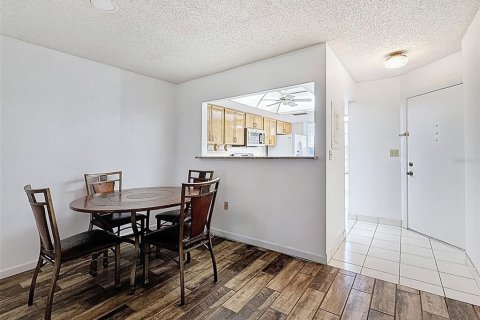 Condominio en venta en Port Richey, Florida, 2 dormitorios, 108.79 m2 № 2211023 - foto 18