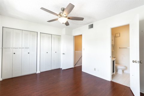 Adosado en venta en Pompano Beach, Florida, 2 dormitorios, 93.65 m2 № 1935797 - foto 13