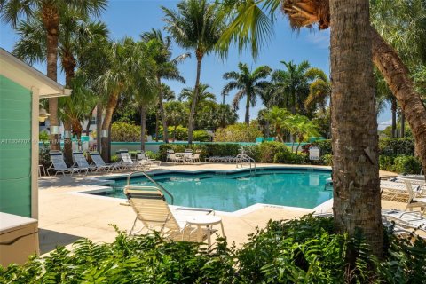 Townhouse in Pompano Beach, Florida 2 bedrooms, 93.65 sq.m. № 1935797 - photo 19