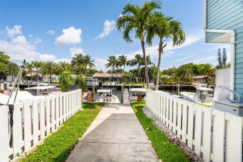 Townhouse in Pompano Beach, Florida 2 bedrooms, 93.65 sq.m. № 1935797 - photo 20
